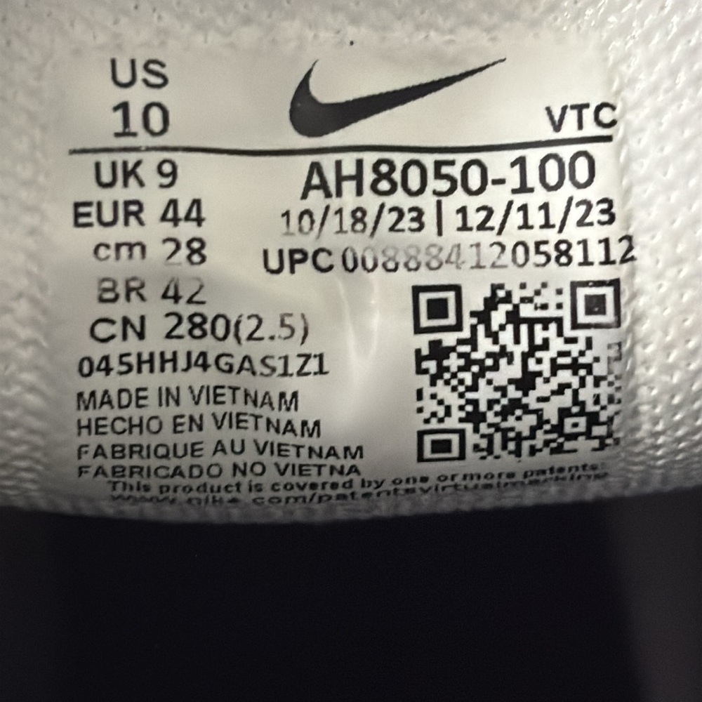 Nike Men’s Air Max 270 White Black Athletic Shoes - Picture 6 of 7
